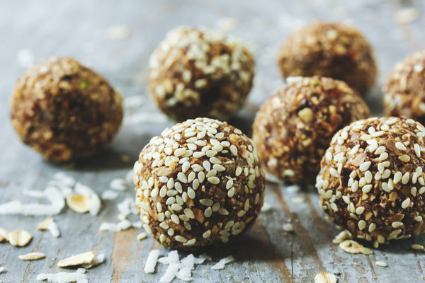 No Bake Almond and Cacao Balls